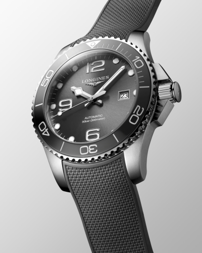 L37824769, L3.782.4.76.9 Longines Hydroconquest automata férfi karóra (43mm)