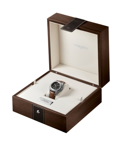 L28384539, L2.838.4.53.9 Longines Pilot Majetek automata férfi karóra (43 mm)