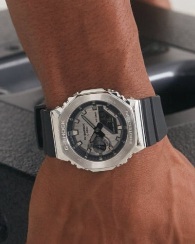 GM-2100-1AER Casio G-Shock quartz uniszex karóra (44mm)