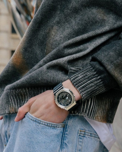 GM-2100-1AER Casio G-Shock quartz uniszex karóra (44mm)