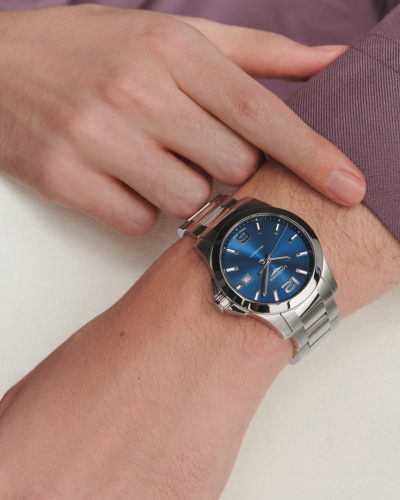 L37594966, L3.759.4.96.6 Longines Conquest quartz férfi karóra (41mm)